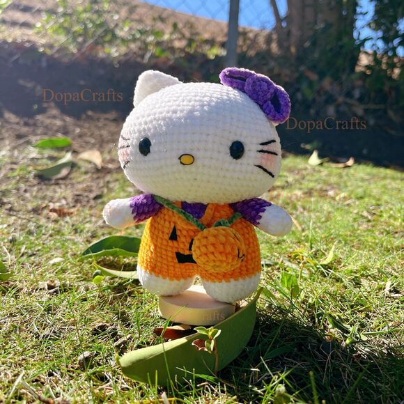 Halloween handmade HelloKitty Crochet Doll | Limited HelloKitty Pumpkin Plush - Picture 3 of 11